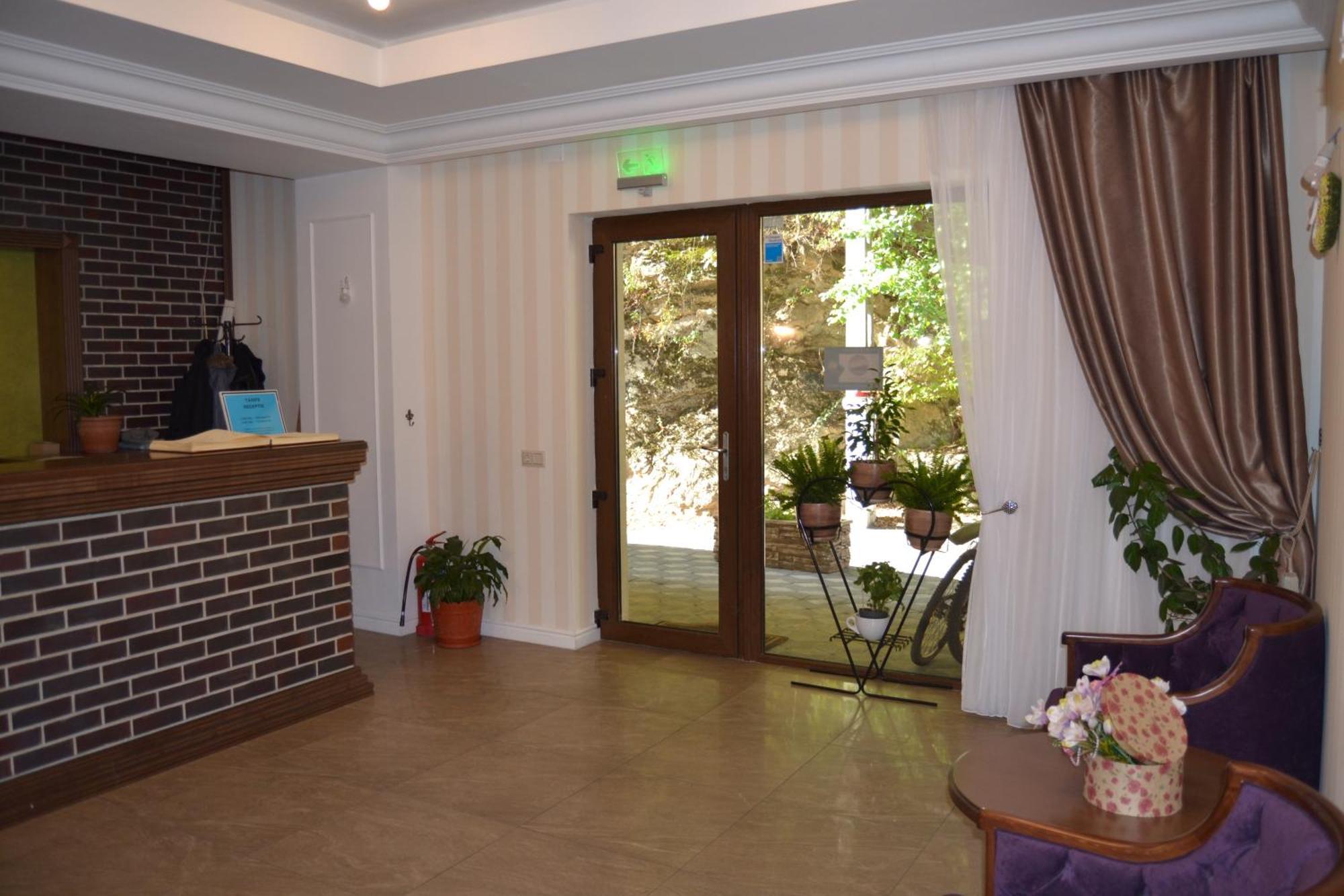 Hotel Holiday Maria Băile Herculane Exterior foto