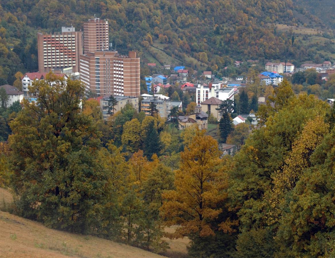 Hotel Holiday Maria Băile Herculane Exterior foto